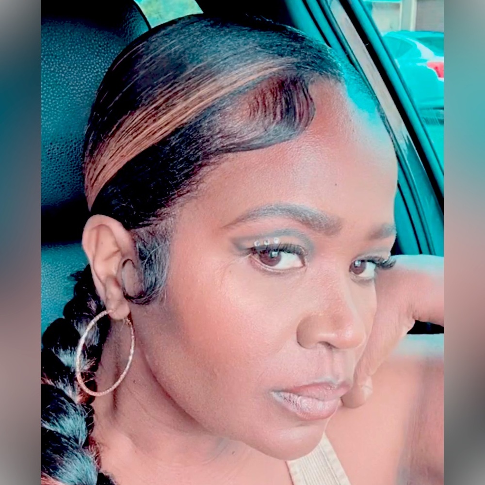 Meet your Posher, Alyssa